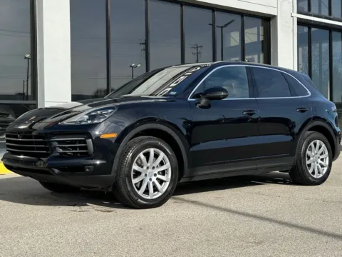 More photos of 2019 Porsche Cayenne at AutoGiant USA Fishers, IN
