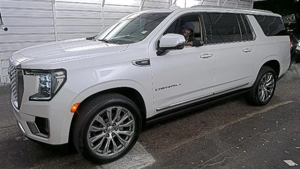 White 2022 GMC Yukon XL Denali for sale in Fishers, IN