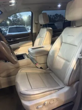 More photos of 2022 GMC Yukon XL Denali at AutoGiant USA Fishers, IN