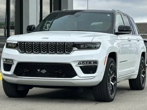 More photos of 2022 Jeep Grand Cherokee Summit Reserve 4xe at AutoGiant USA Fishers, IN