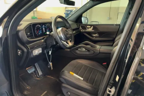 More photos of 2020 Mercedes-Benz GLE 450 at AutoGiant USA Fishers, IN