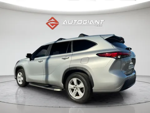 More photos of 2023 Toyota Highlander LE at AutoGiant USA Fishers, IN