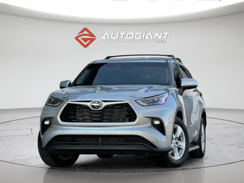 Silver 2023 Toyota Highlander LE for sale in Fishers, IN