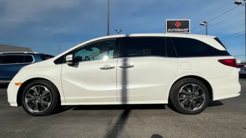 Another view of 2023 Honda Odyssey Elite for sale in Fishers, IN at AutoGiant USA Fishers
