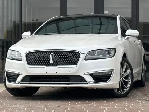 White 2017 Lincoln MKZ Reserve for sale in Fishers, IN