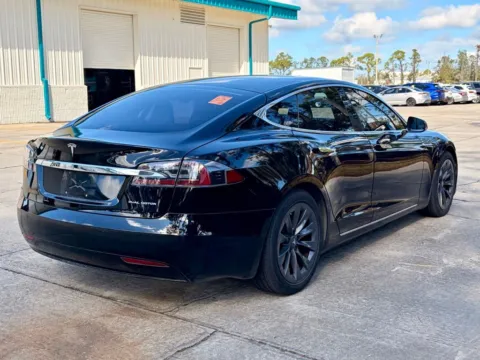 More photos of 2020 Tesla Model S Long Range at AutoGiant USA Fishers, IN
