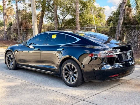 More photos of 2020 Tesla Model S Long Range at AutoGiant USA Fishers, IN