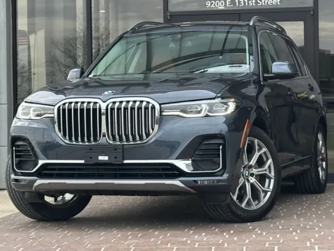 Gray 2021 BMW X7 xDrive40i for sale in Fishers, IN