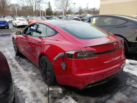 More photos of 2021 Tesla Model S Plaid at AutoGiant USA Fishers, IN
