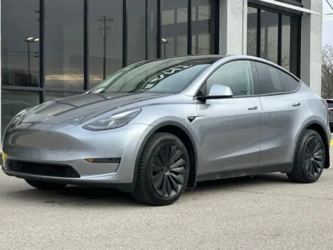 More photos of 2024 Tesla Model Y Long Range at AutoGiant USA Fishers, IN