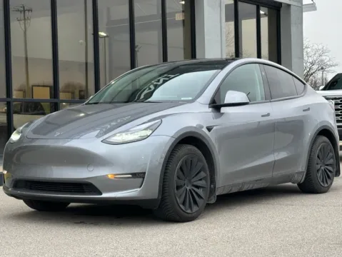 More photos of 2024 Tesla Model Y Long Range at AutoGiant USA Fishers, IN