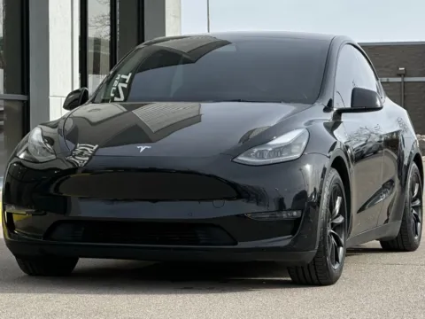 More photos of 2022 Tesla Model Y Performance at AutoGiant USA Fishers, IN