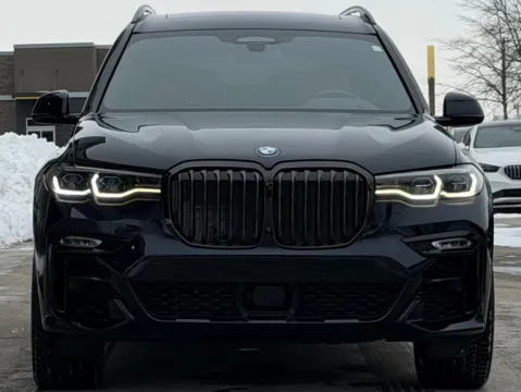Another view of 2022 BMW X7 M50i for sale in Fishers, IN at AutoGiant USA Fishers