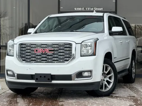 White 2020 GMC Yukon XL Denali for sale in Fishers, IN