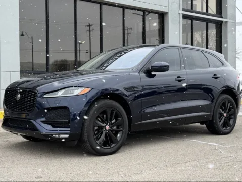 More photos of 2021 Jaguar F-PACE P250 S at AutoGiant USA Fishers, IN