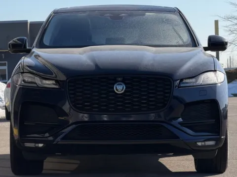 More photos of 2021 Jaguar F-PACE P250 S at AutoGiant USA Fishers, IN