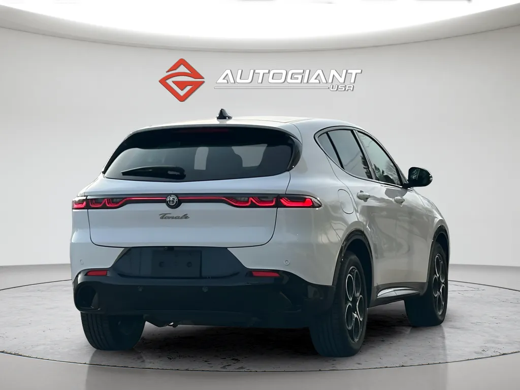 2025 Alfa Romeo Tonale Base - Photo 11