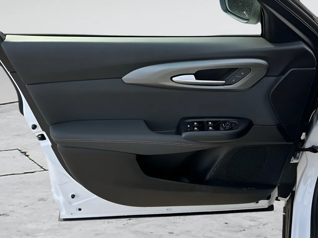 2025 Alfa Romeo Tonale Base - Photo 16