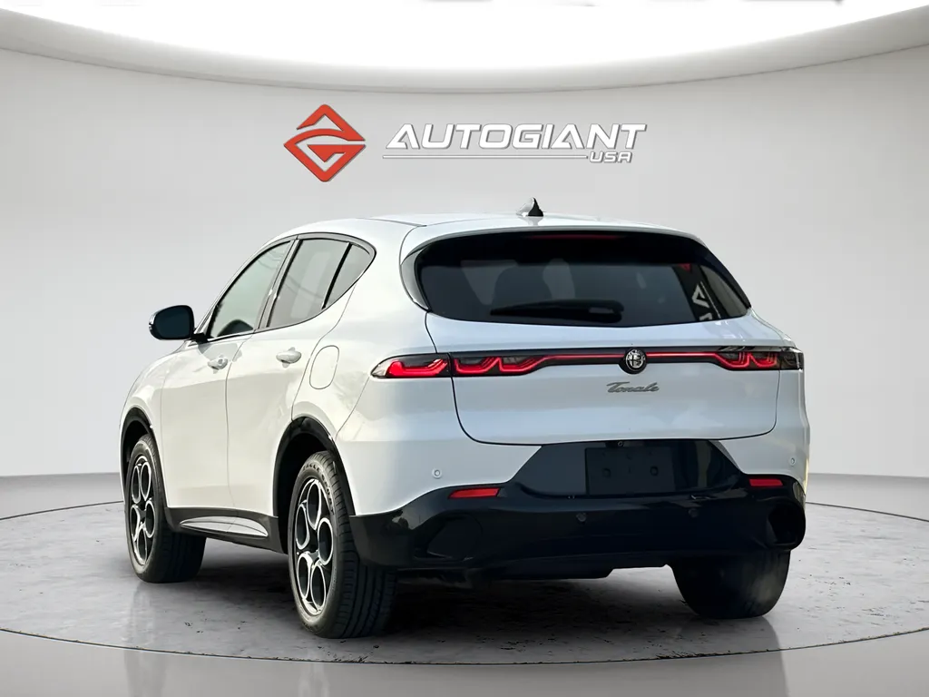 2025 Alfa Romeo Tonale Base - Photo 9