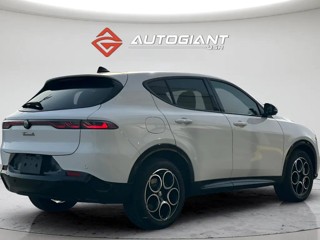 2025 Alfa Romeo Tonale Base - Photo 12