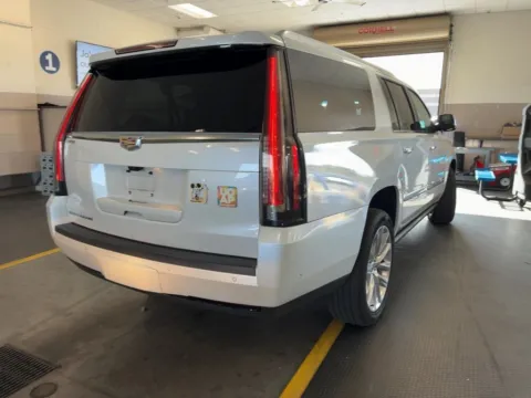 More photos of 2018 Cadillac Escalade ESV Premium at AutoGiant USA Fishers, IN