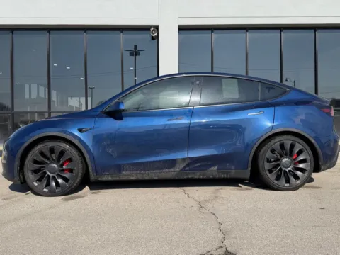 More photos of 2022 Tesla Model Y Performance at AutoGiant USA Fishers, IN