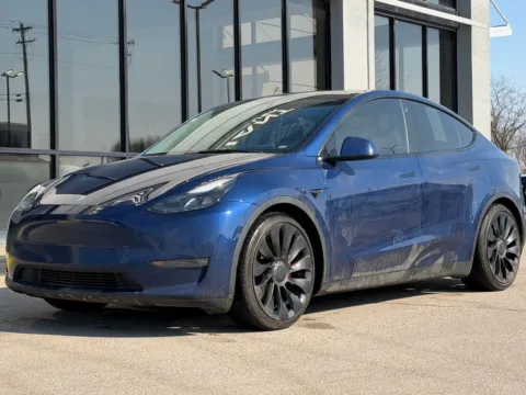 More photos of 2022 Tesla Model Y Performance at AutoGiant USA Fishers, IN