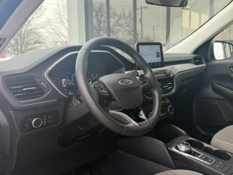 Photos of 2022 Ford Escape SE for sale in Fishers, IN at AutoGiant USA Fishers