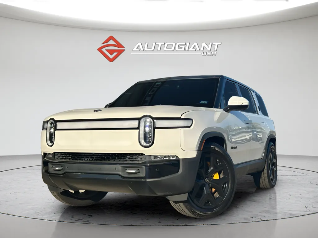 White 2022 Rivian R1S Adventure for sale in Fishers, IN