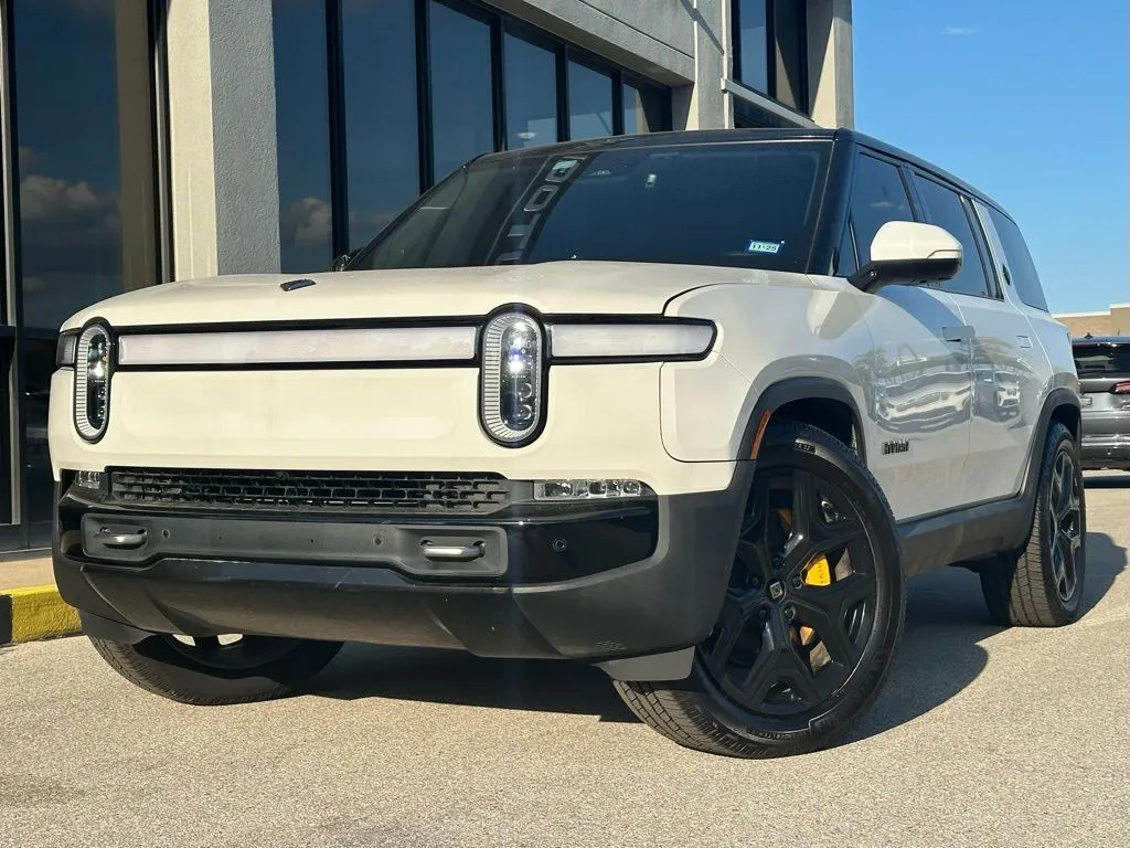 White 2022 Rivian R1S Adventure for sale in Fishers, IN