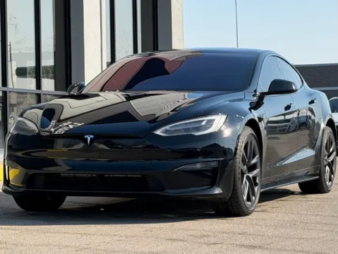More photos of 2021 Tesla Model S Plaid at AutoGiant USA Fishers, IN