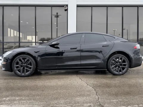 More photos of 2021 Tesla Model S Plaid at AutoGiant USA Fishers, IN