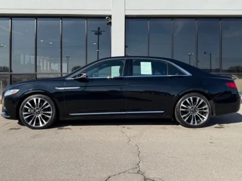 More photos of 2017 Lincoln Continental Select at AutoGiant USA Fishers, IN