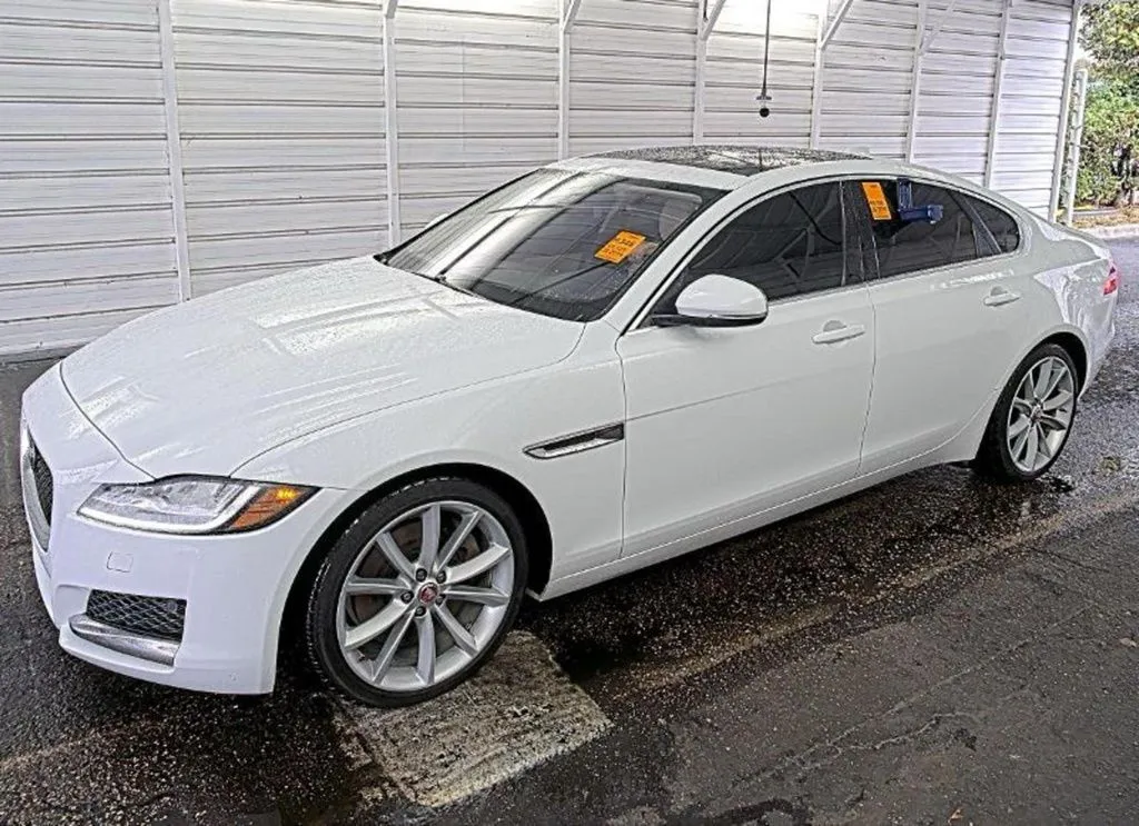White 2016 Jaguar XF 35t Premium for sale in Fishers, IN