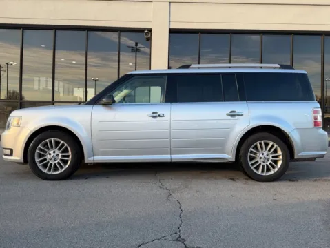 More photos of 2016 Ford Flex SEL at AutoGiant USA Fishers, IN