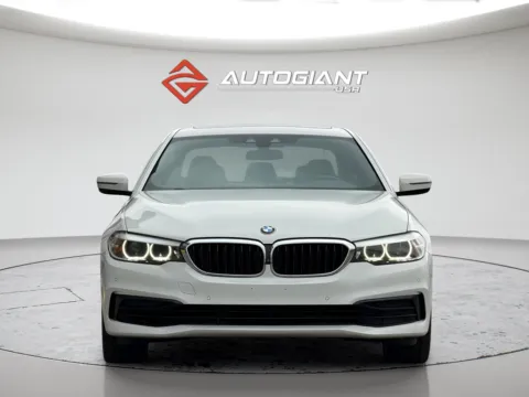 More photos of 2020 BMW 5 Series 530i at AutoGiant USA Fishers, IN