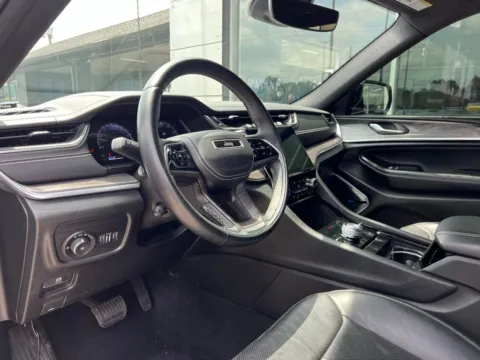 Photos of 2022 Jeep Grand Cherokee L Overland for sale in Fishers, IN at AutoGiant USA Fishers