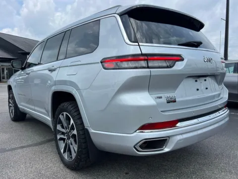 More photos of 2022 Jeep Grand Cherokee L Overland at AutoGiant USA Fishers, IN