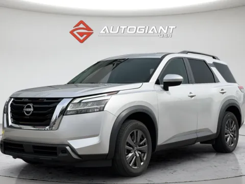 More photos of 2022 Nissan Pathfinder SV at AutoGiant USA Fishers, IN