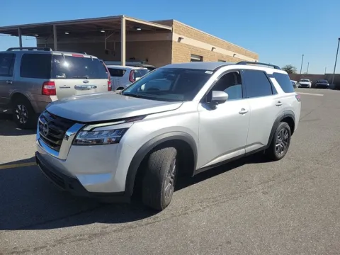 Silver 2022 Nissan Pathfinder SV for sale in Fishers, IN