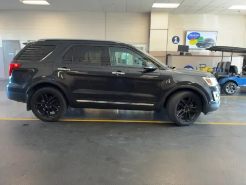More photos of 2017 Ford Explorer Limited at AutoGiant USA Fishers, IN
