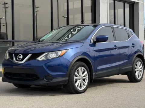 More photos of 2017 Nissan Rogue Sport S at AutoGiant USA Fishers, IN