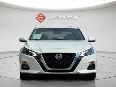More photos of 2020 Nissan Altima 2.5 SV at AutoGiant USA Fishers, IN