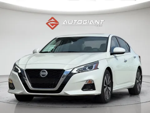 More photos of 2020 Nissan Altima 2.5 SV at AutoGiant USA Fishers, IN