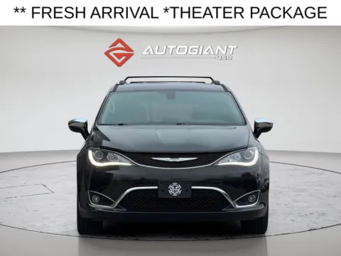 More photos of 2017 Chrysler Pacifica Limited at AutoGiant USA Fishers, IN