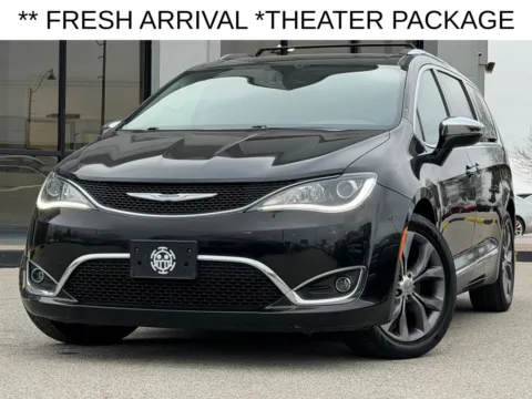 Black 2017 Chrysler Pacifica Limited for sale in Fishers, IN