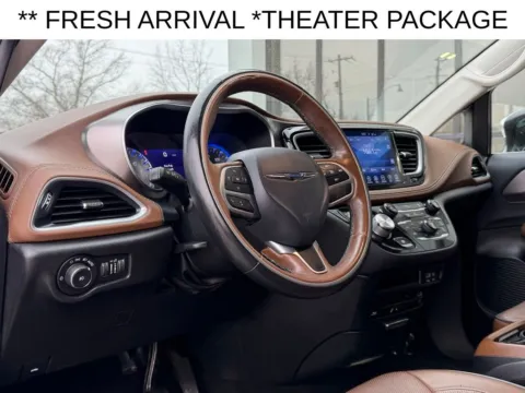 Photos of 2017 Chrysler Pacifica Limited for sale in Fishers, IN at AutoGiant USA Fishers