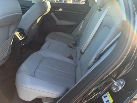 More photos of 2018 Audi Q5 2.0T at AutoGiant USA Fishers, IN