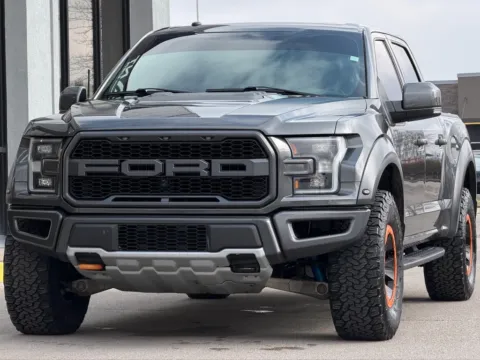 More photos of 2018 Ford F-150 Raptor at AutoGiant USA Fishers, IN