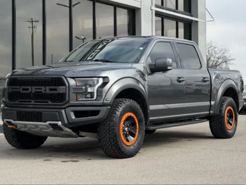 More photos of 2018 Ford F-150 Raptor at AutoGiant USA Fishers, IN